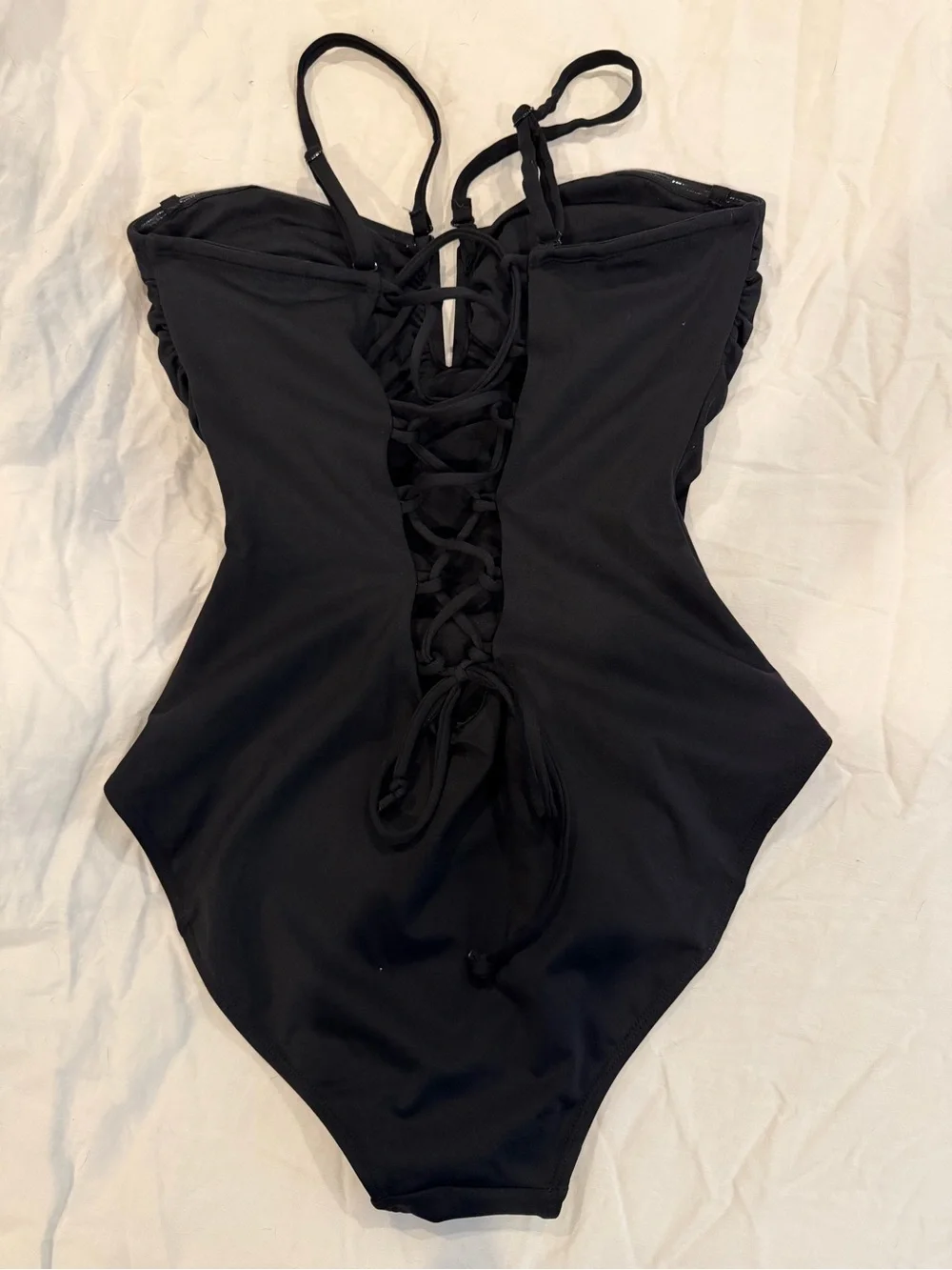 TA3 Converty Black in Medium Short